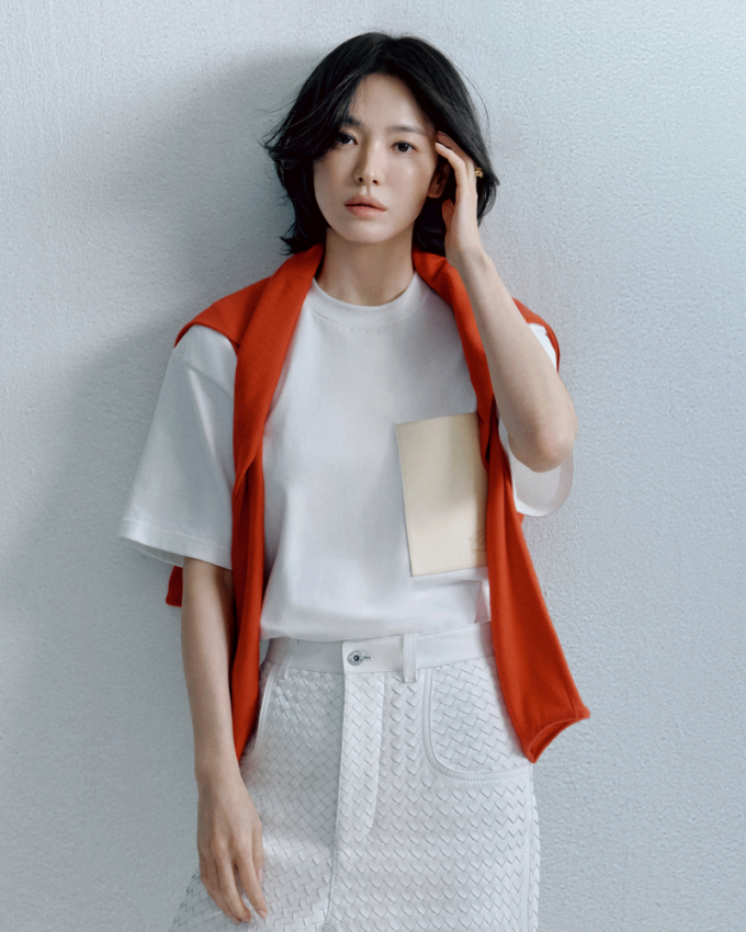 배우 송혜교가 이탈리아 패션 브랜드 '보테가 베네타'(Bottega Veneta)의 글로벌 앰버서더로 선정됐다. /사진=보테가 베네타(Bottega Veneta)=뉴스1