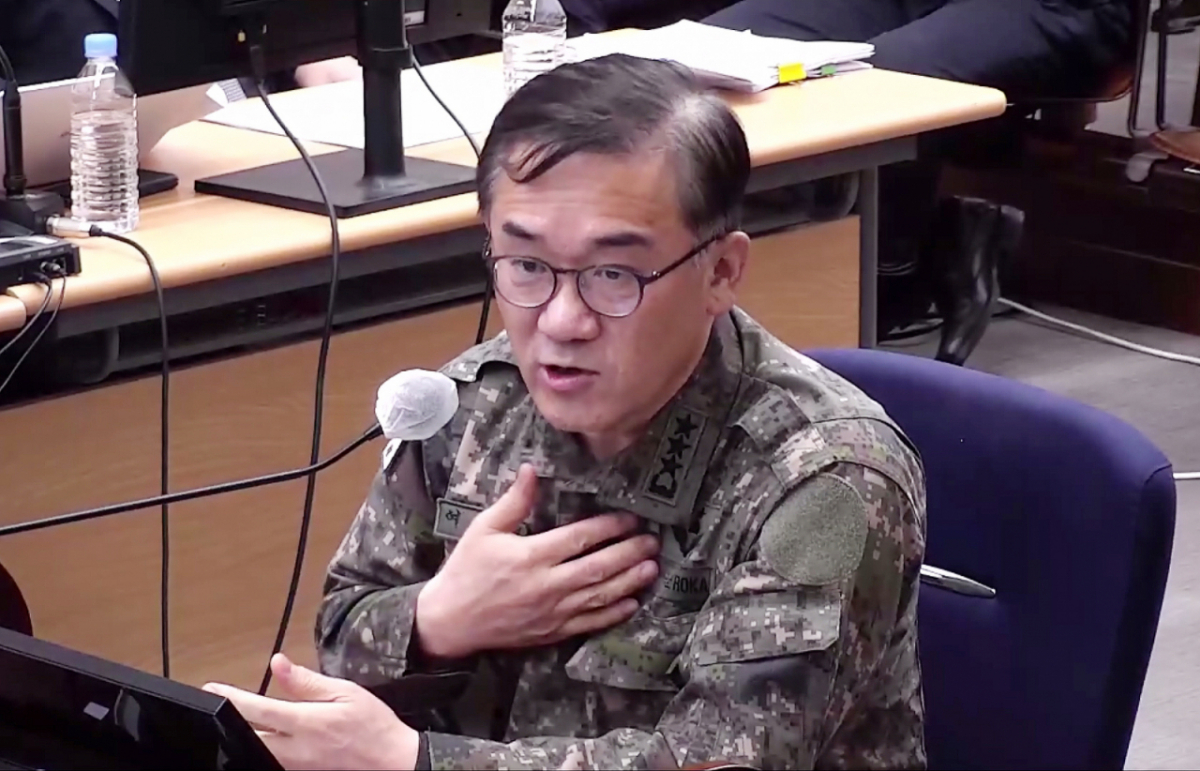 여인형 전 국군방첩사령관이 서울 서초구 서울중앙지방법원에서 열린 윤석열 전 대통령의 내란 우두머리 및 직권남용 권리행사 방해 혐의 사건 속행 공판에 증인으로 출석해 답변하고 있다. /사진=뉴시스