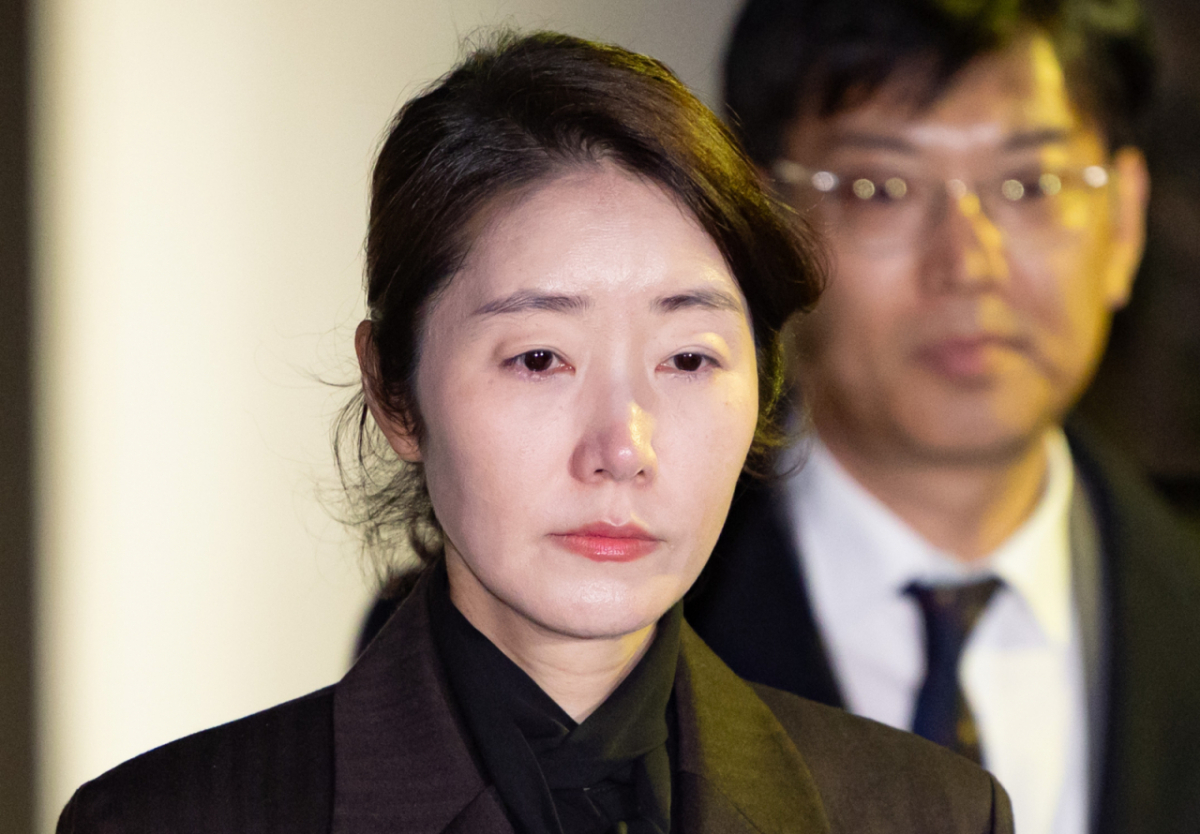공천 헌금 1억 원을 수수한 혐의를 받는 강선우 무소속 의원이 서울 서초구 서울중앙지방법원에서 열린 구속 전 피의자 심문(영장실질심사)를 마친 뒤 법원을 나서고 있다. /사진=뉴시스