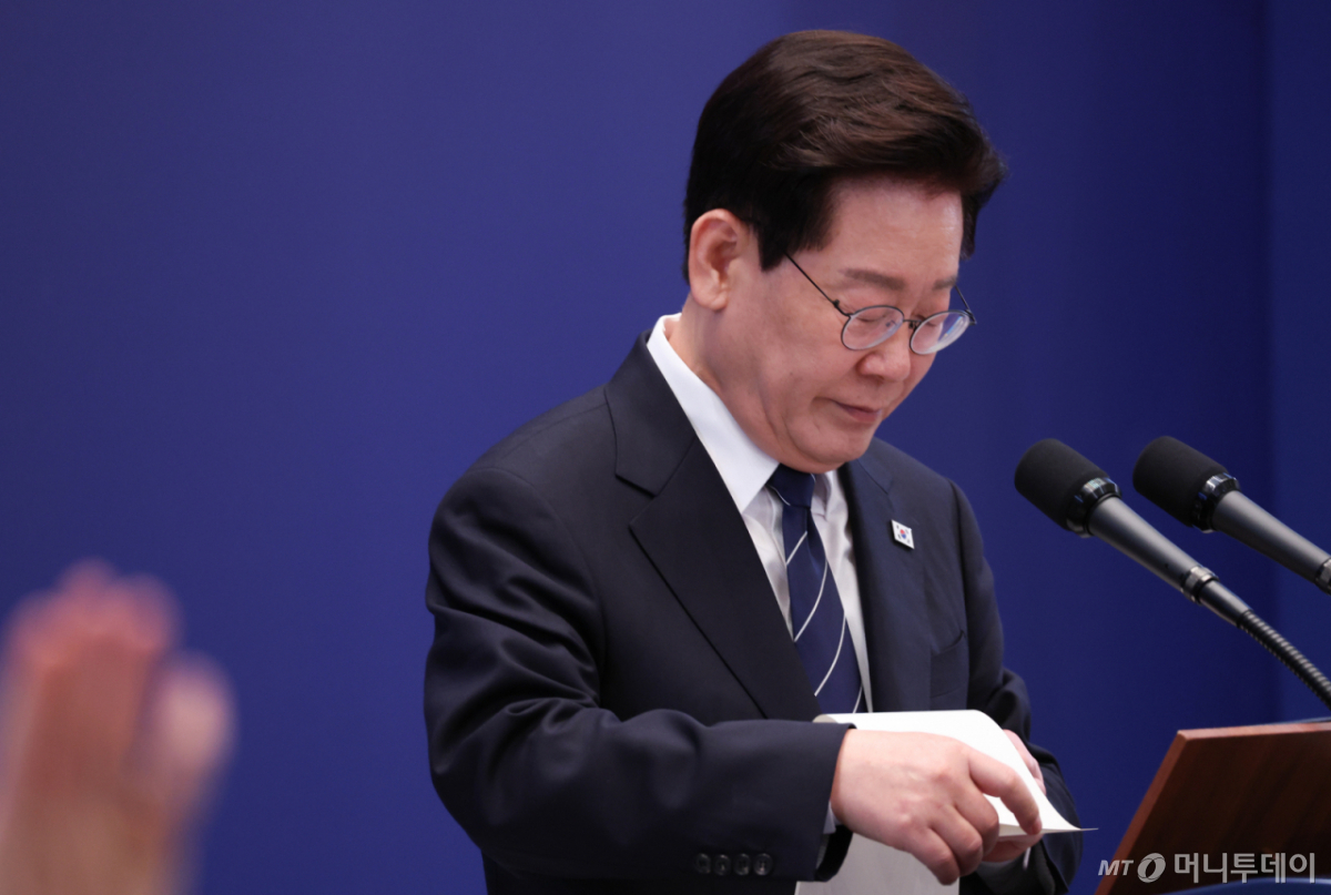 (서울=뉴스1) 허경 기자 = 이재명 대통령이 18일 청와대 영빈관에서 열린 현안 기자회견에서 기자들의 질문을 듣고 있다. (청와대통신사진기자단) 2026.9.18/뉴스1 Copyright © 뉴스1. All rights reserved. 무단 전재 및 재배포, AI학습 이용 금지. /사진=(서울=뉴스1) 허경 기자