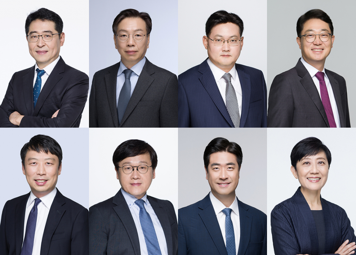 첫째줄 왼쪽부터 장경수 변호사, 유정열 고문, 장윤석 대표변호사, 강신욱 대표변호사. 둘째줄 왼쪽부터 이상현 변호사, 임보경 변호사, 김세진 선임외국변호사, 박현주(Hyunju Helen Pak) 선임외국변호사./사진제공=법무법인 세종