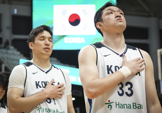 장재석과 이승현(오른쪽). /사진=대한민국농구협회 제공