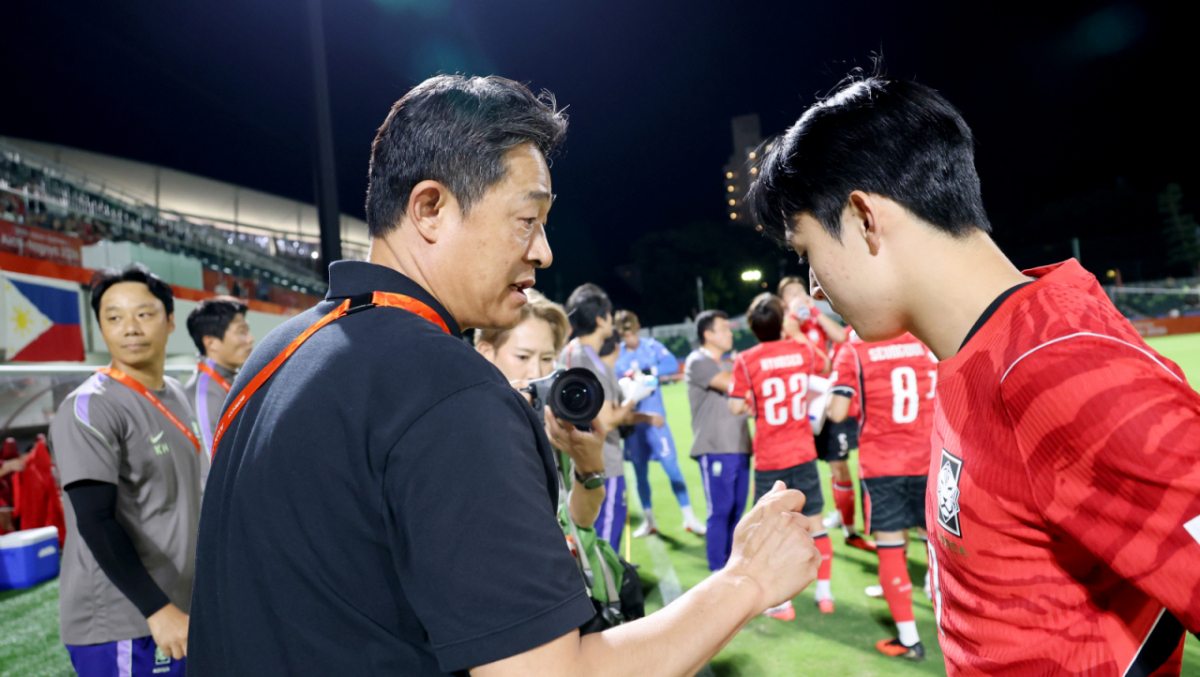 축구대표팀 이민성 감독이 22일 파로마 미즈호 럭비 스타디움에서 열리는 2026 아이치·나고야 아시안게임 축구 D조 한국과 사우디아라비아 경기를 지휘하고 있다.  2026.09.22. /사진=강영조 cameratalks@