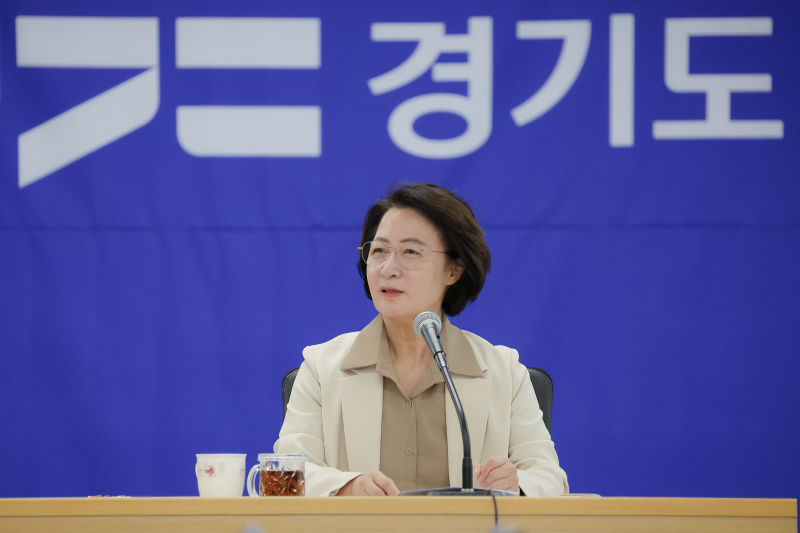 지난 22일 오전 경기도 율곡홀에서 열린 도지사 주재 월간회의에서 추미애 경기도지사가 회의를 주재하고 있다./사진제공=경기도