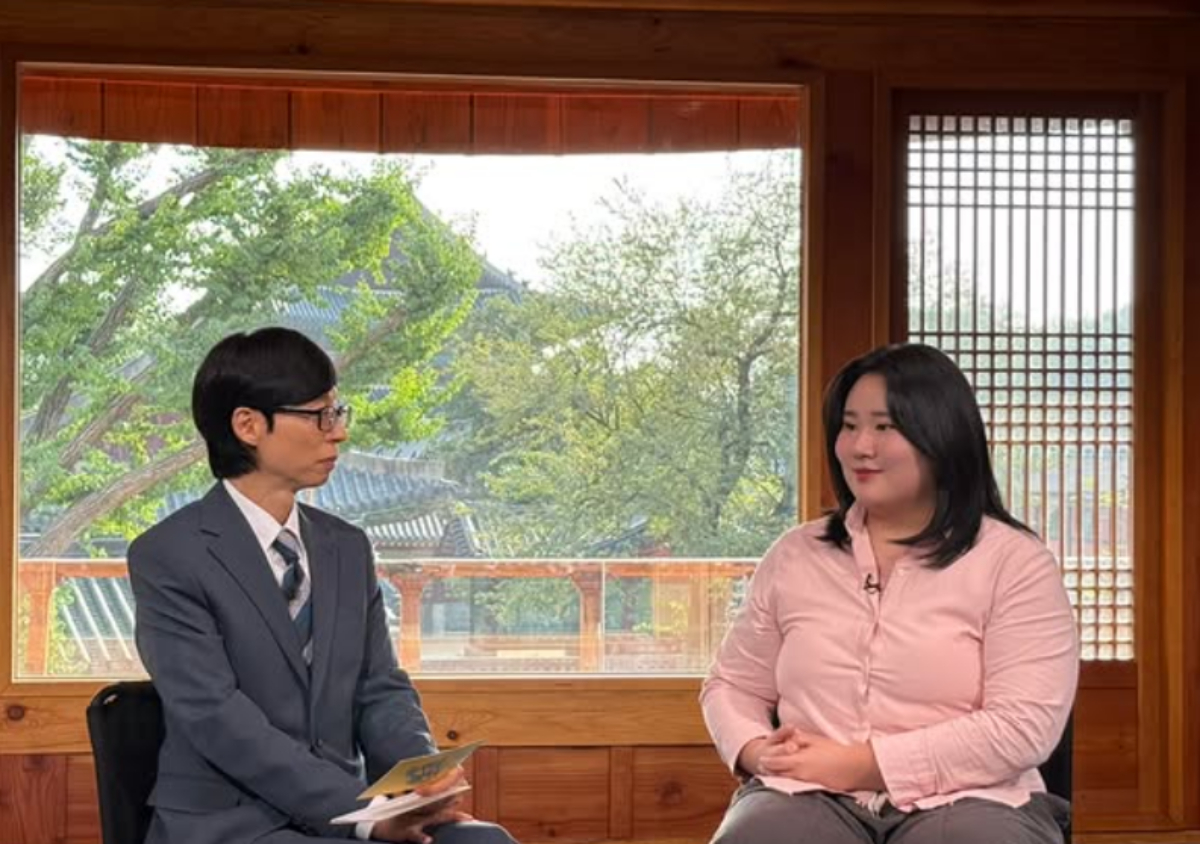 방송인 유재석(54)이 건강 이상으로 녹화를 취소한 지 하루 만에 현장으로 복귀했다./사진=tvN '유 퀴즈 온 더 블럭' 인스타그램