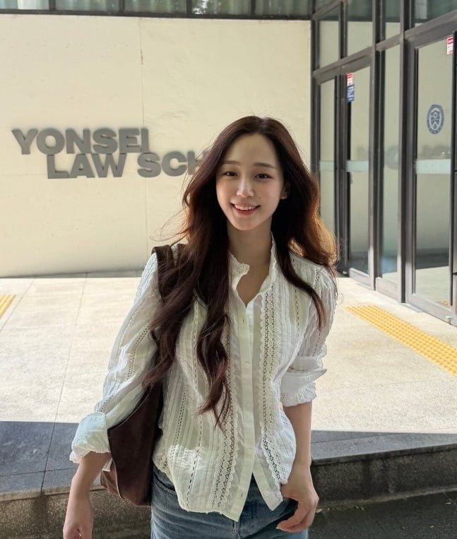DL그룹(옛 대림그룹) 4세로 알려진 인플루언서 이주영이 연세대 교환학생이 됐다./사진=이주영 인스타그램