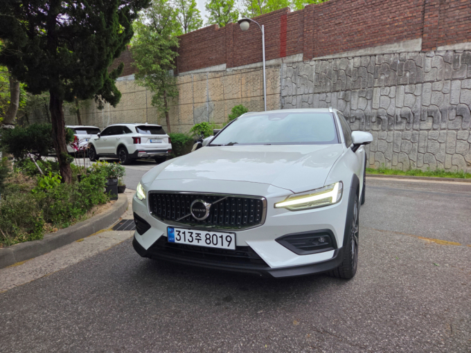 볼보 V60 크로스컨트리. /사진=강주헌 기자