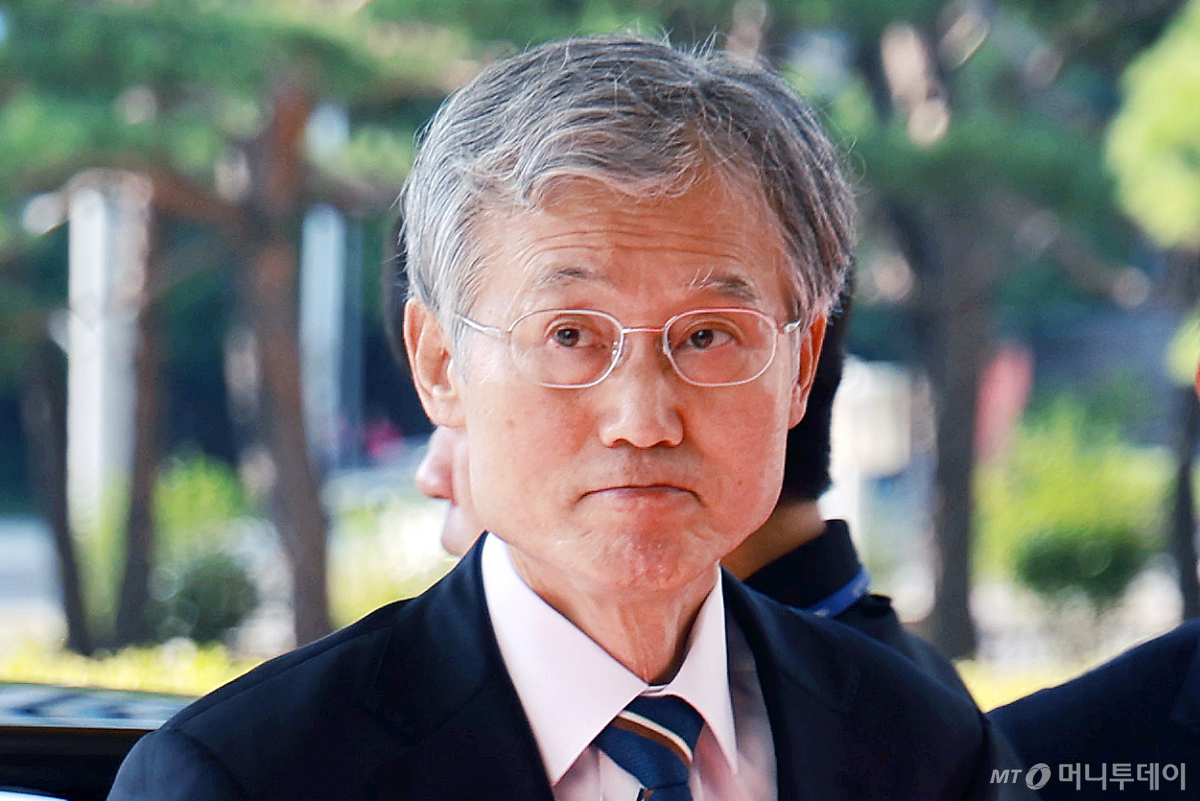 (서울=뉴스1) 이호윤 기자 = 조희대 대법원장이 23일 서울 서초구 대법원 청사로 출근하고 있다. 2026.9.23/뉴스1 Copyright © 뉴스1. All rights reserved. 무단 전재 및 재배포, AI학습 이용 금지. /사진=(서울=뉴스1) 이호윤 기자
