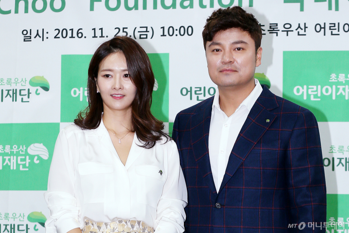 전 야구선수 추신수의 아내 하원미가 미국의 대저택을 직접 관리한다고 밝혔다. 사진은 참고 이미지로 하원미와 추신수. /사진=머니투데이 사진 DB
