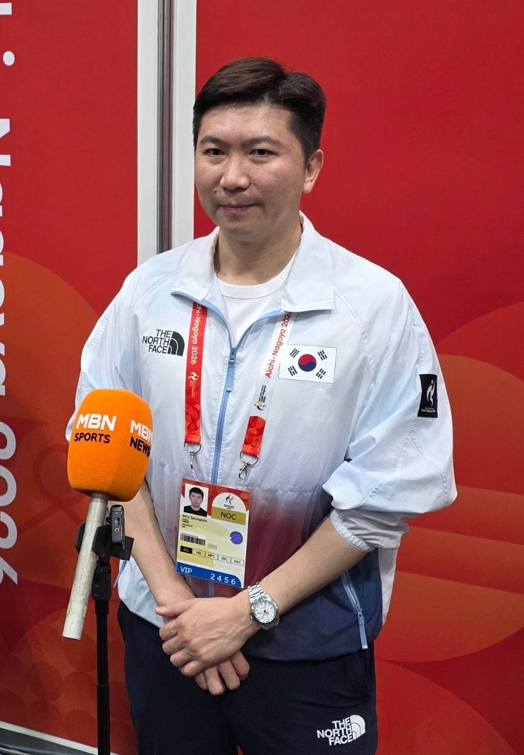 24일 일본 나고야의 메인 미디어 센터(MMC)에서 진행된 국내 취재진과 인터뷰 중인 유승민 대한체육회장. /사진=김명석 기자