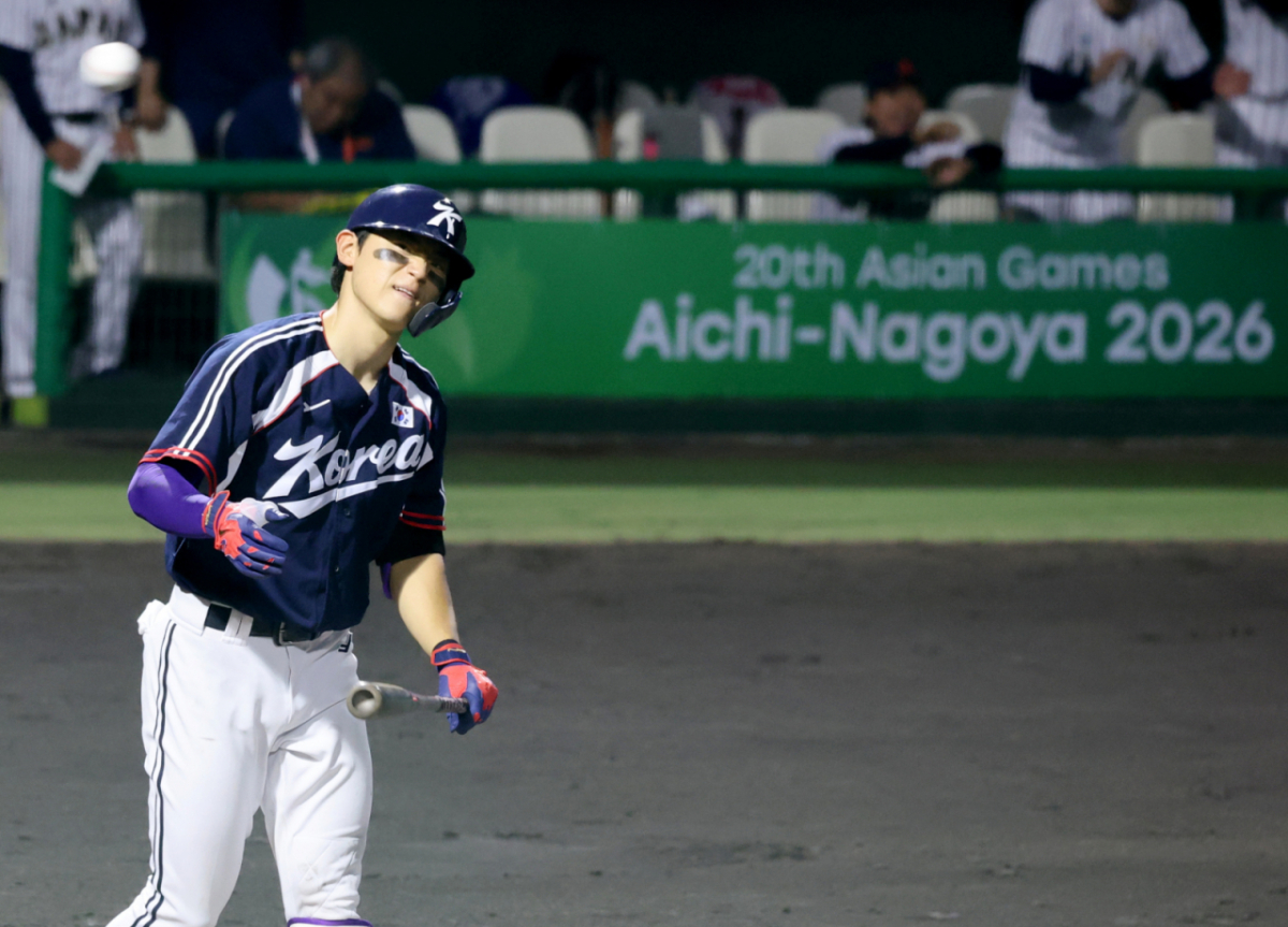 김도영이 25일 일본 도요하시 시민구장에서 열리는 2026 아이치·나고야 아시안게임 야구 슈퍼라운드 대한민국과 일본과의 경기 7회초 일본 선발투수 히구치에게 헛스윙 삼진으로 물러나고 있다. 2026.09.25. /사진=강영조 선임기자