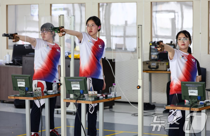 2026 아이치-나고야 아시안게임 사격 국가대표 오예진(왼쪽부터), 양지인, 봉서린. /사진=뉴스1
