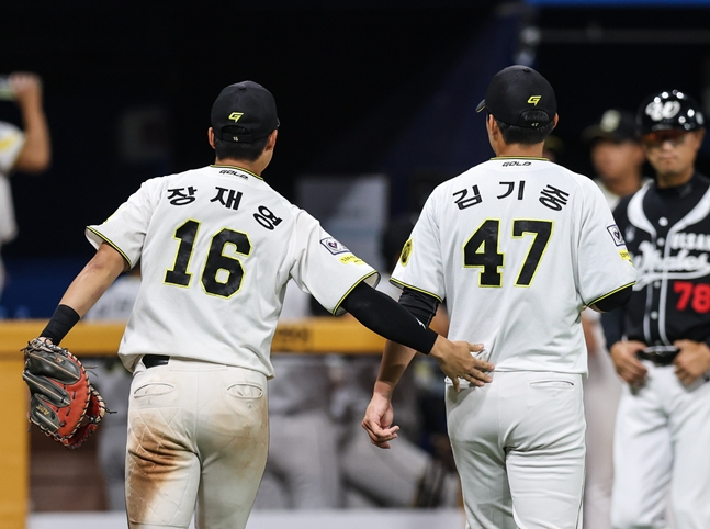 장재영(왼쪽)과 김지우. /사진=KBO