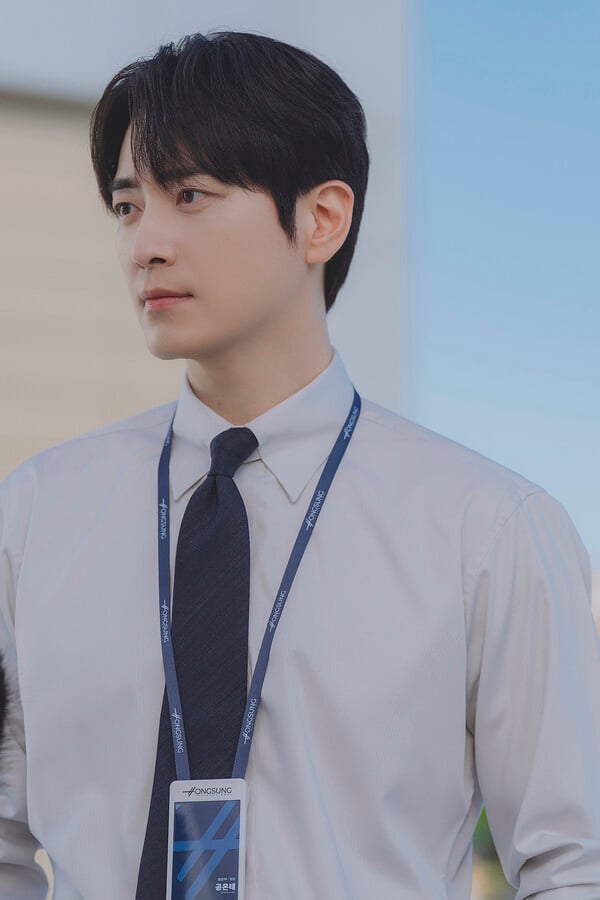 '로또 1등도 출근합니다' 이준혁 / 사진=티빙