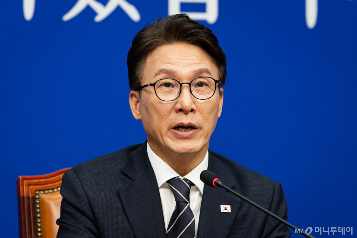 (서울=뉴스1) 유승관 기자 = 김민석 더불어민주당 대표가 28일 서울 여의도 국회에서 열린 최고위원회의에서 발언하고 있다. 2026.9.28/뉴스1 Copyright © 뉴스1. All rights reserved. 무단 전재 및 재배포, AI학습 이용 금지. /사진=(서울=뉴스1) 유승관 기자