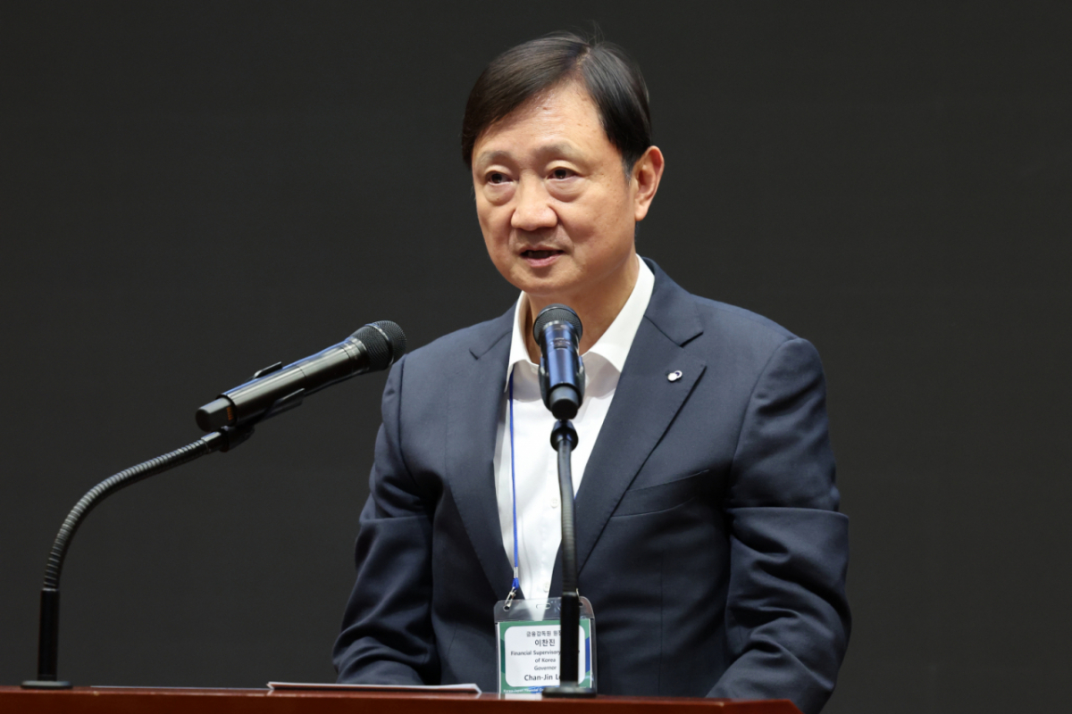 이찬진 금융감독원장이 28일 서울 영등포구 금융투자협회에서 열린 2026 한·일 금융협력 콘퍼런스에서 축사하고 있다./사진=뉴시스