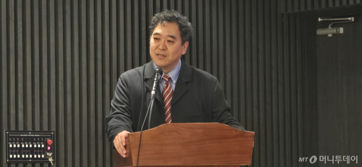 이형민 대한응급의학의사회장이 29일 서울 용산구 대한의사협회(의협) 회관에서 열린 '응급의료법 개정안의 문제점과 올바른 대안 제시를 위한 긴급 기자회견'을 열고 발언하고 있다. /사진=홍효진 기자