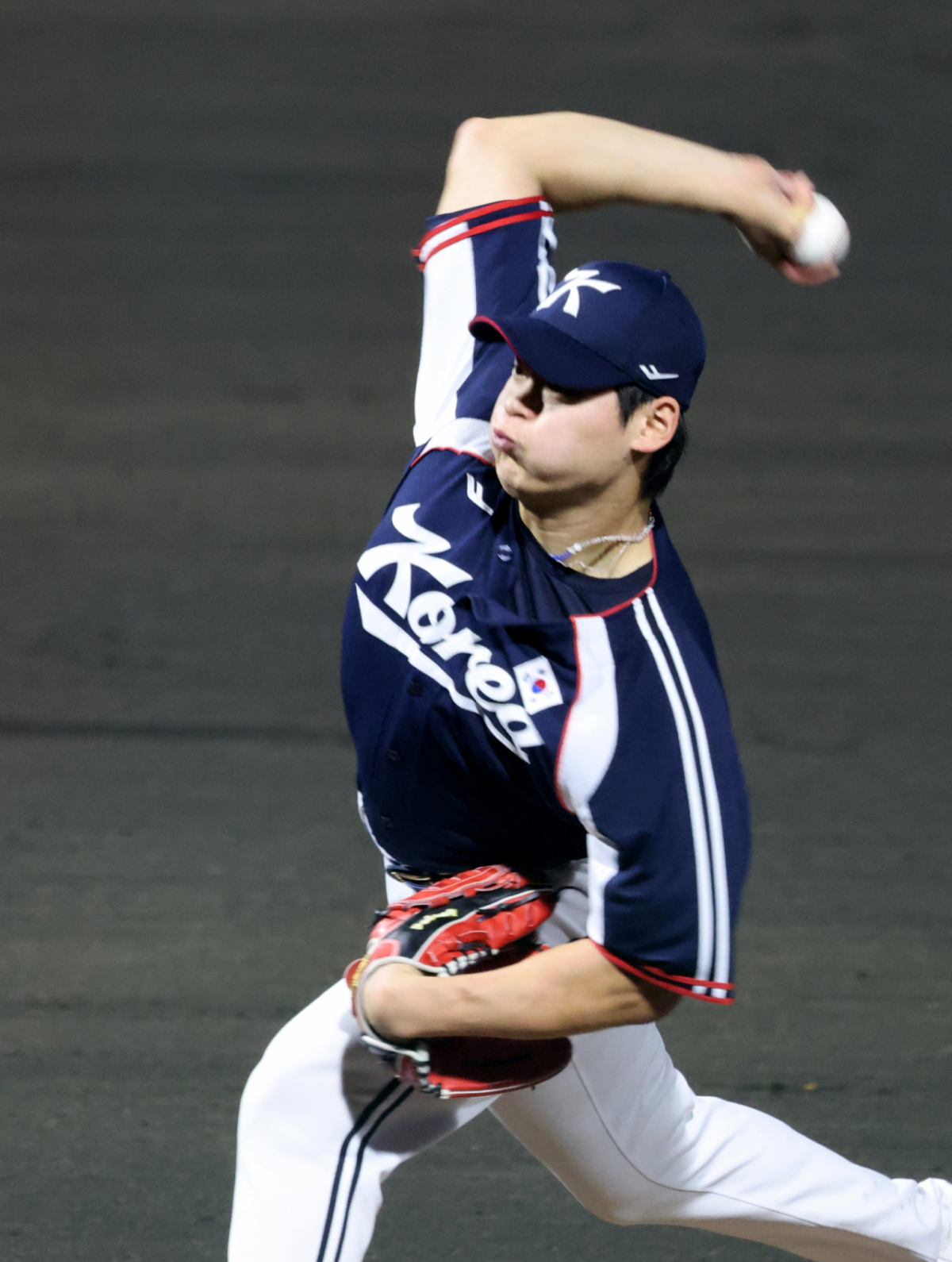 대한민국 우완투수 조병현이 25일 일본 도요하시 시민구장에서 열리는 2026 아이치·나고야 아시안게임 야구 슈퍼라운드 대한민국과 일본과의 경기 6회말 등판하고 있다. 2026.09.25. /사진=강영조 선임기자