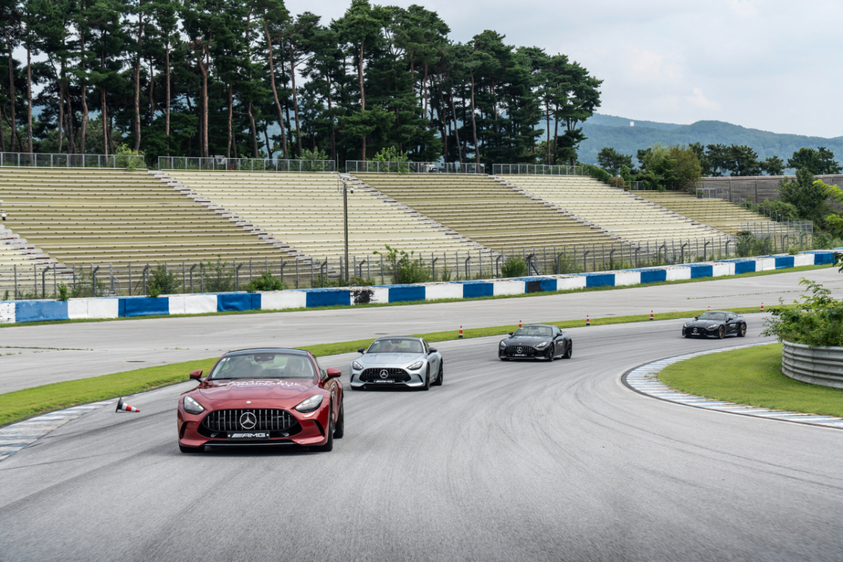 경기도 용인 AMG 스피드웨이에서 서킷 주행을 하고 있는 메르세데스-AMG GT 55 4MATIC+./사진제공=메르세데스-벤츠 코리아