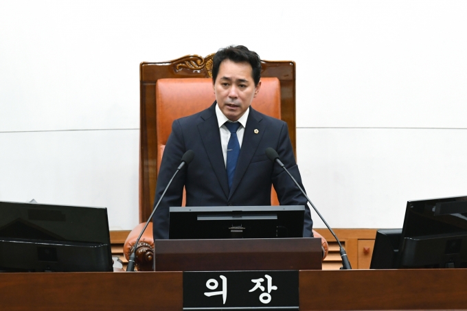 ▲임만균 서울시의회 의장이 지난 9월 11일 제339회 임시회 3차 본회의를 진행하고 있다./사진제공=서울시의회