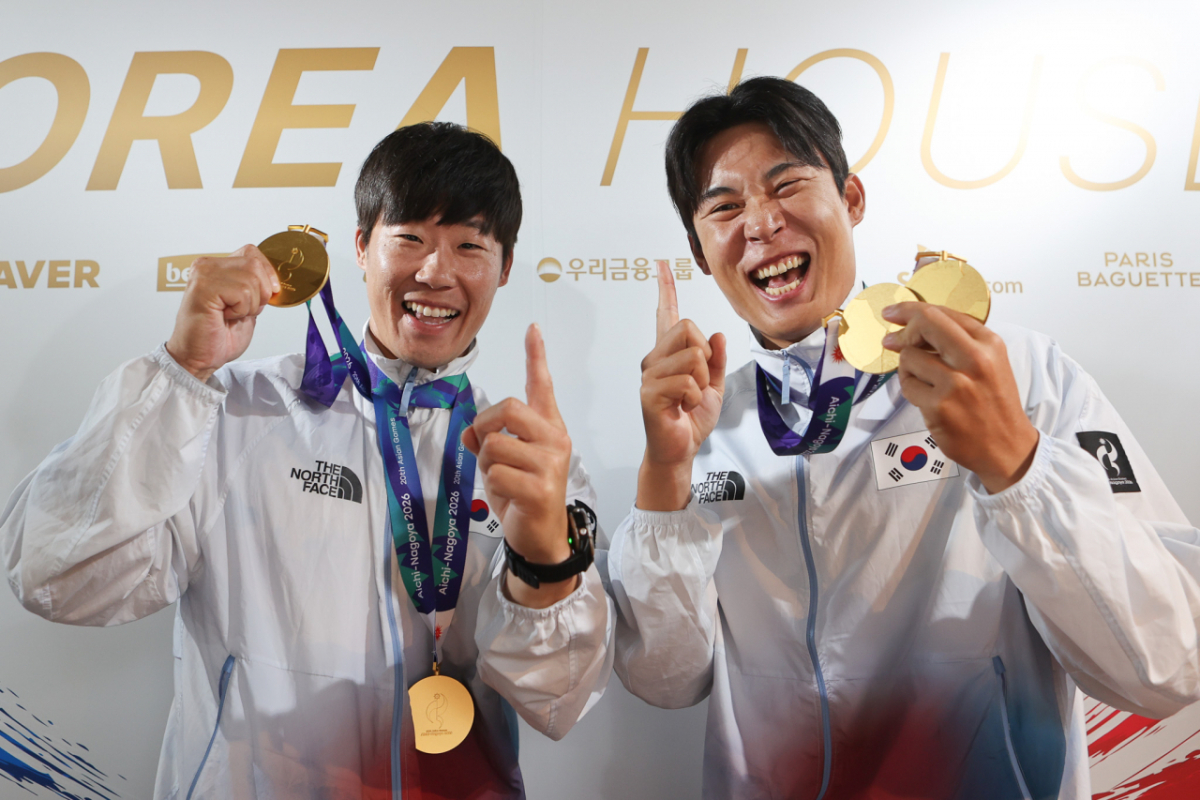 카누 조광희(왼쪽), 김효빈의 팀코리아 프렌즈&패밀리 라운지 방문 모습. /사진=대한체육회 제공