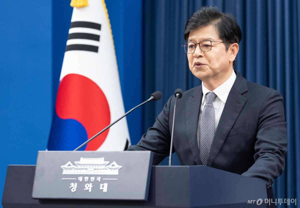 (서울=뉴스1) 이재명 기자 = 성기홍 홍보소통수석이 21일 청와대 춘추관에서 현안 관련 브리핑을 하고 있다. 2026.9.21/뉴스1 Copyright © 뉴스1. All rights reserved. 무단 전재 및 재배포, AI학습 이용 금지. /사진=(서울=뉴스1) 이재명 기자