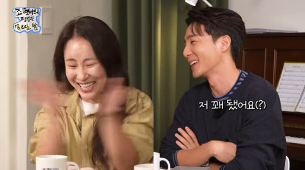 가수 로이킴(33·본명 김상우)이 모발 이식을 받았다고 고백했다./사진=유튜브 채널 '조현아의 평범한 목요일 밤'