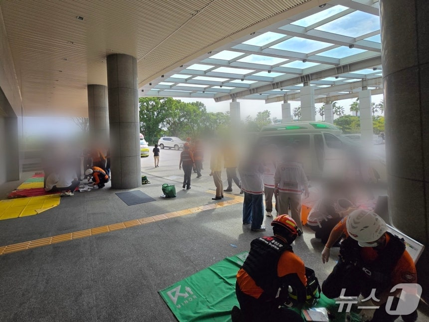 1일 오전 10시40분쯤 그랜드 조선 제주에서 투숙객과 직원 등 59명이 염소가스를 흡입하는 사고가 발생했다. /사진=뉴스1