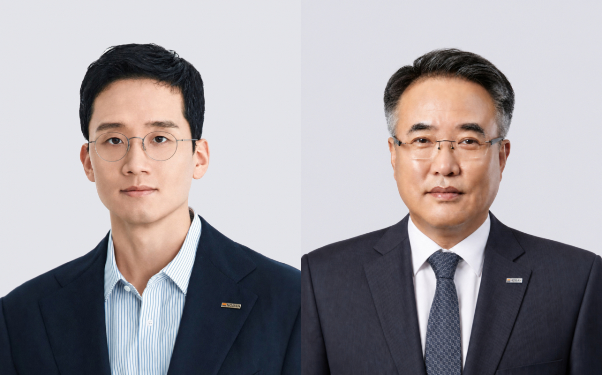 왼쪽부터 김대헌 호반건설 이사회 의장 내정자, 송종민 호반그룹 수석부회장 겸 호반건설 대표이사 내정자. /사진제공=호반그룹