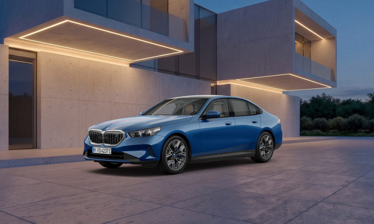 BMW i5 xDrive40 M 스포츠 파이토닉 블루 에디션/사진=BMW코리아