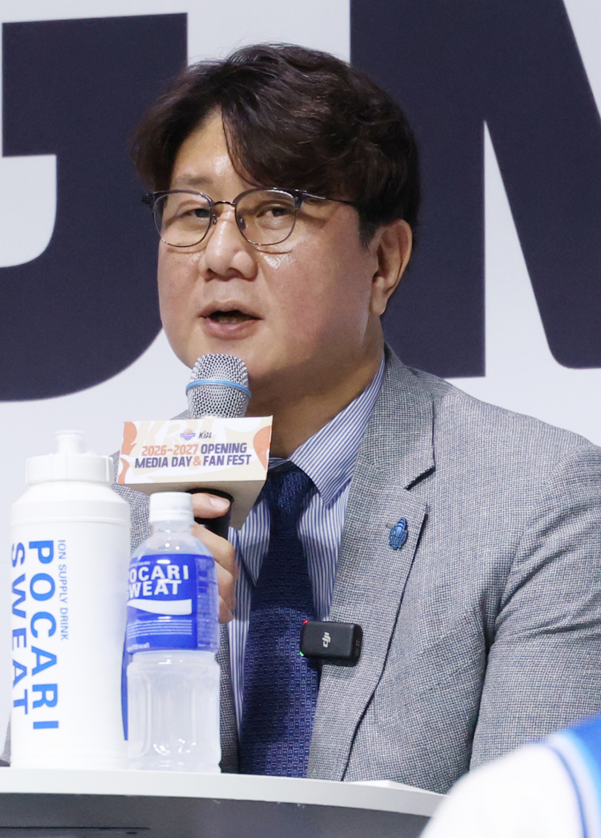 2026-2027 프로농구 개막 미디어데이가 29일 서울 한남동 블루스퀘어 우리WON뱅킹홀에서 열렸다. 소노 손창환 감독이 기자들의 질문에 답하고 있다. /사진=김진경 kim.jinkyung@