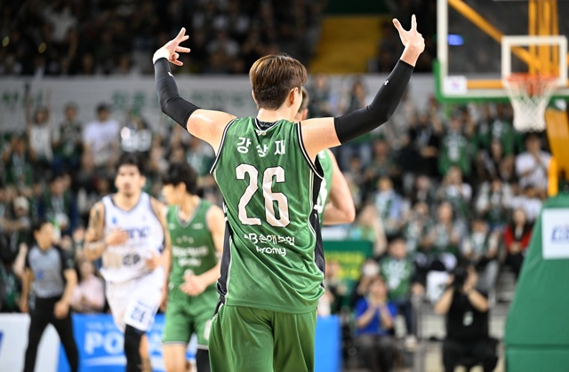 포효하는 강상재. /사진=KBL 제공