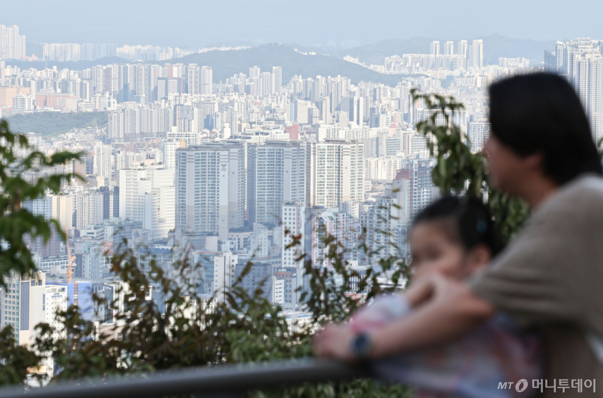 (서울=뉴스1) 이종수 기자 = 사진은 이날 남산에서 바라본 서울 시내 아파트 단지 모습. 2026.10.5/뉴스1  Copyright © 뉴스1. All rights reserved. 무단 전재 및 재배포,  AI학습 이용 금지. /사진=(서울=뉴스1) 이종수 기자