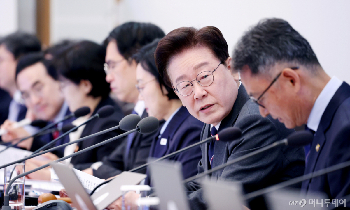[서울=뉴시스] 김진아 기자 = 이재명 대통령이 6일 청와대에서 열린 국무회의에서 발언하고 있다. (청와대통신사진기자단) 2026.10.06. bluesoda@newsis.com /사진=김진아