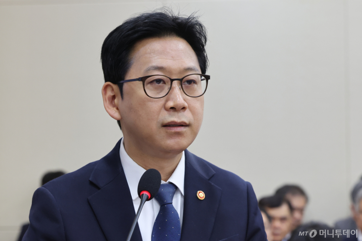 (서울=뉴스1) 황기선 기자 = 배경훈 부총리 겸 과학기술정보통신부 장관이 22일 서울 오전 여의도 국회에서 열린 과학기술정보방송통신위원회 전체회의에서 인사말을 하고 있다. 2026.9.22/뉴스1 Copyright © 뉴스1. All rights reserved. 무단 전재 및 재배포, AI학습 이용 금지. /사진=(서울=뉴스1) 황기선 기자