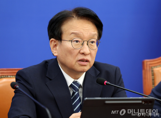 권칠승 더불어민주당 정책위의장이 지난달 22일 서울 여의도 국회에서 열린 원내대책회의에서 발언하고 있다. /사진=뉴시스
