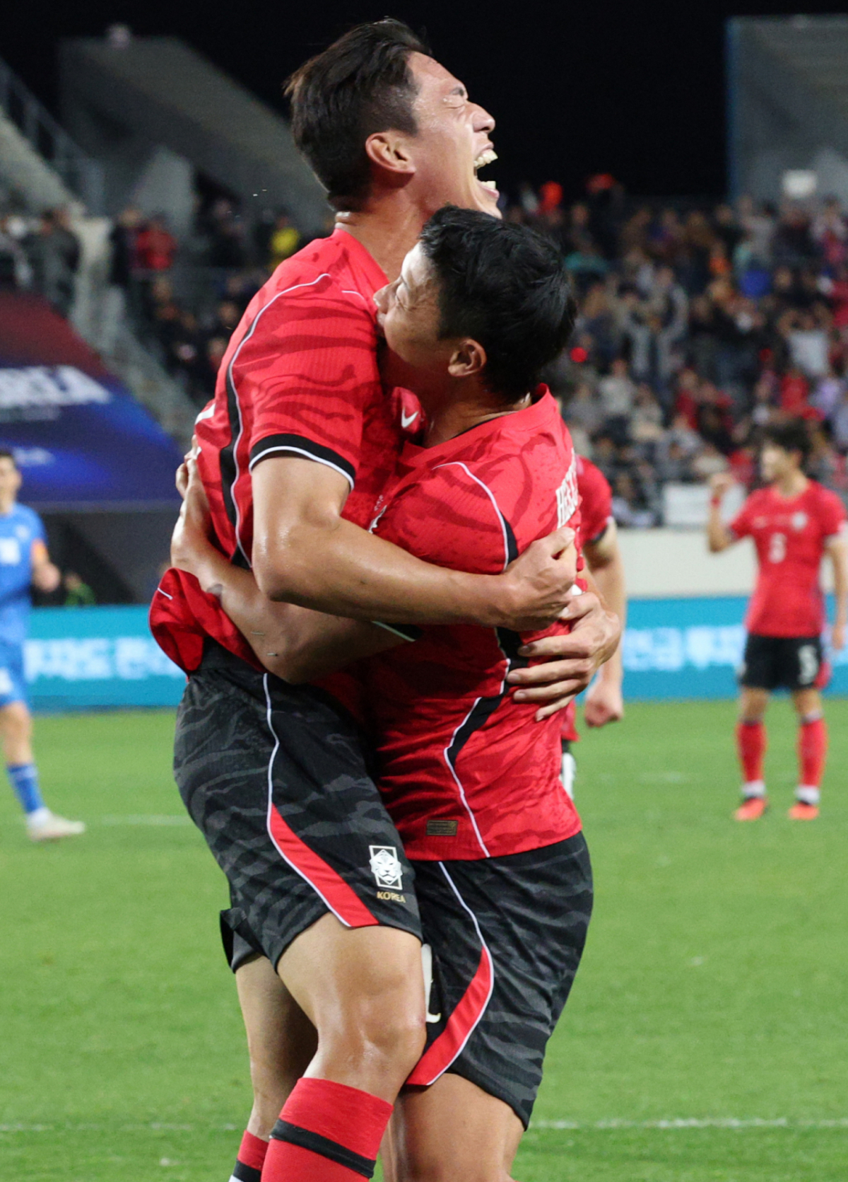 대한민국 축국구가대표팀이 6일 경기도 용인미르스타디움에서 우즈베키스탄과 친선경기를 열었다. 오세훈이 헤더슛으로 두 번째 골을 터뜨린 후 환호하고 있다. /사진=김진경 kim.jinkyung@