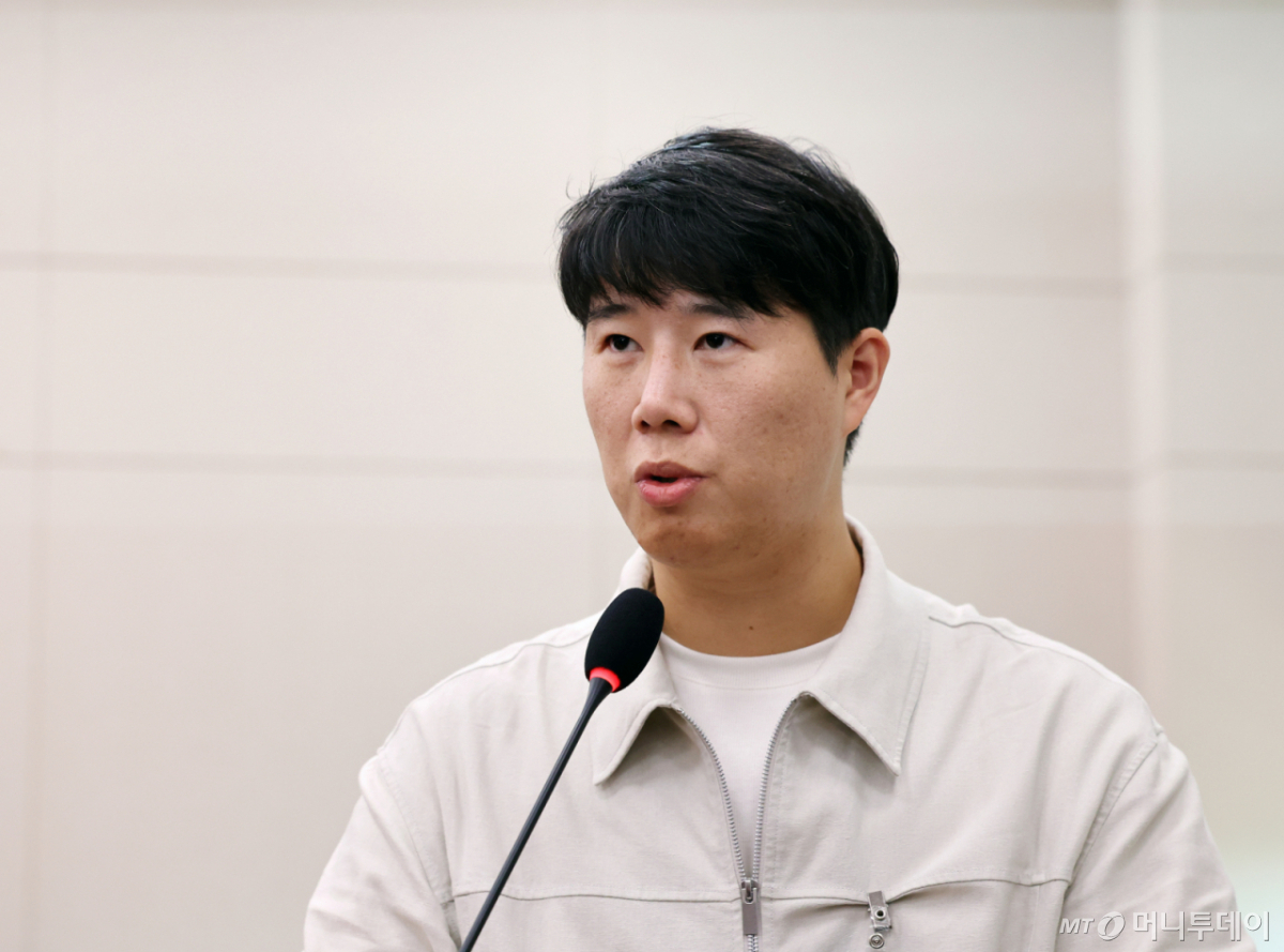 (서울=뉴스1) 황기선 기자 = 최승호 삼성그룹 초기업노동조합 삼성전자지부(초기업노조) 위원장이 6일 서울 여의도 국회 산업통상자원중소벤처기업위원회에서 열린 산업부에 대한 국정감사에 증인으로 출석, 의원 질의에 답하고 있다. 2026.10.6/뉴스1 Copyright © 뉴스1. All rights reserved. 무단 전재 및 재배포, AI학습 이용 금지. /사진=(서울=뉴스1) 황기선 기자