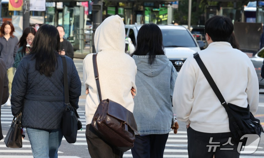 수요일인 오늘(7일)은 북서쪽에서 내려온 찬 공기의 영향으로 강원 일부 지역의 아침 기온이 영하권까지 떨어졌다. 자료사진./사진=뉴스1