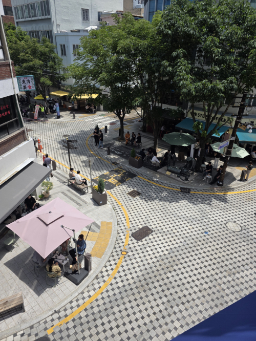 부산 40계단 원도심 상권./사진=소진공.