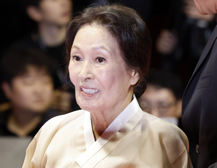 배우 김혜자 측이 배우의 건강이상설에 대해 "단순 감기"라고 해명했다. /사진=뉴시스