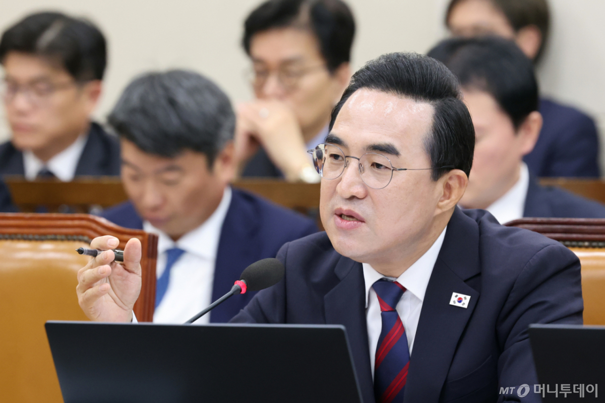 (서울=뉴스1) 황기선 기자 = 박홍근 기획예산처 장관이 8일 서울 여의도 국회 재정경제기획위원회에서 열린 기획예산처에 대한 국정감사에서 의원 질의에 답하고 있다. 2026.10.8/뉴스1 Copyright © 뉴스1. All rights reserved. 무단 전재 및 재배포, AI학습 이용 금지. /사진=(서울=뉴스1) 황기선 기자