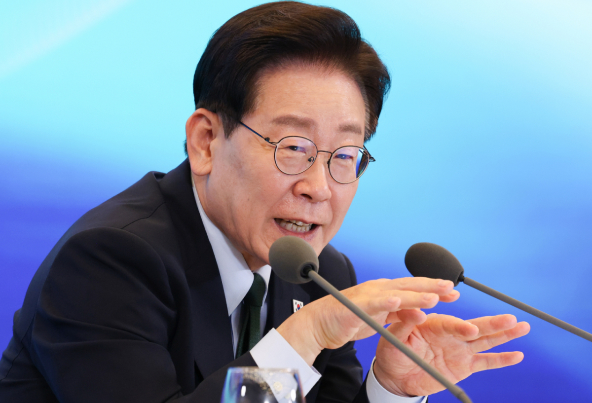(서울=뉴스1) 허경 기자 = 이재명 대통령이 7일 서울 시내 한 회의장에서 열린 한국형 녹색대전환(K-GX) 전략 국민보고회에서 발언하고 있다. (청와대통신사진기자단) 2026.10.7/뉴스1 Copyright © 뉴스1. All rights reserved. 무단 전재 및 재배포, AI학습 이용 금지. /사진=(서울=뉴스1) 허경 기자