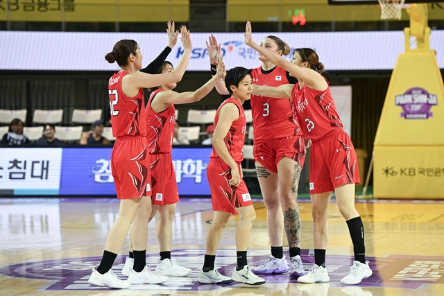 후지쯔 레드웨이브. /사진=WKBL 제공