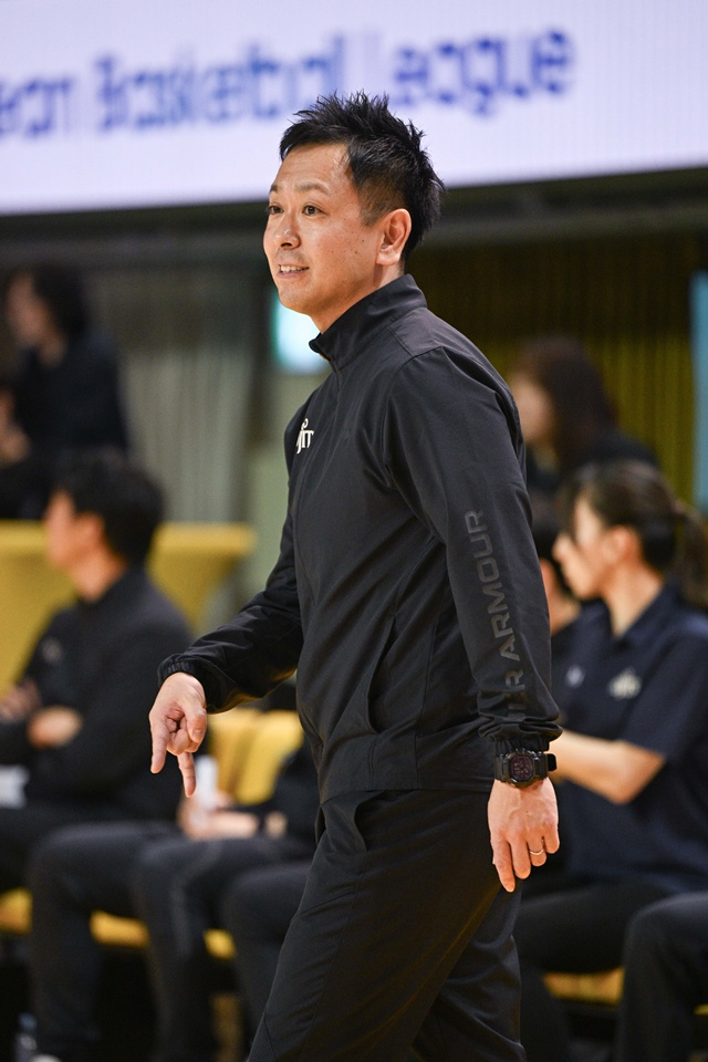 구사카 히카루 감독. /사진=WKBL 제공