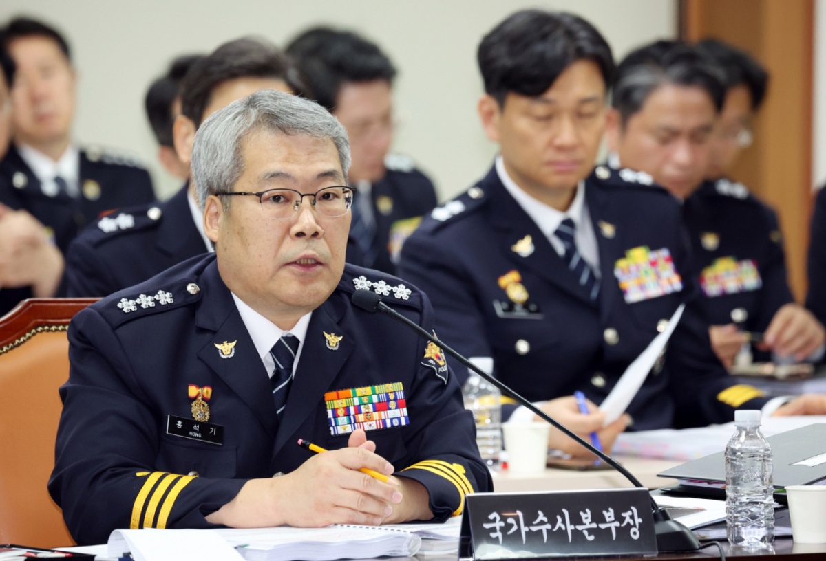 홍석기 국가수사본부장이 12일 서울 서대문구 경찰청에서 열린 국정감사에서 국회 행정안전위원회 위원들의 질문에 답변하고 있다./사진=뉴스1.