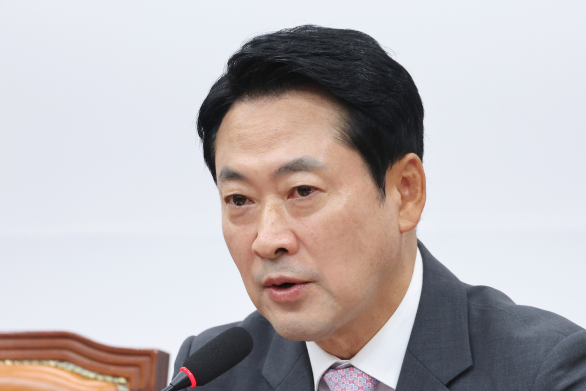 장동혁 국민의힘 대표가 12일 서울 여의도 국회에서 열린 최고위원회의에서 발언하고 있다. /뉴스1.