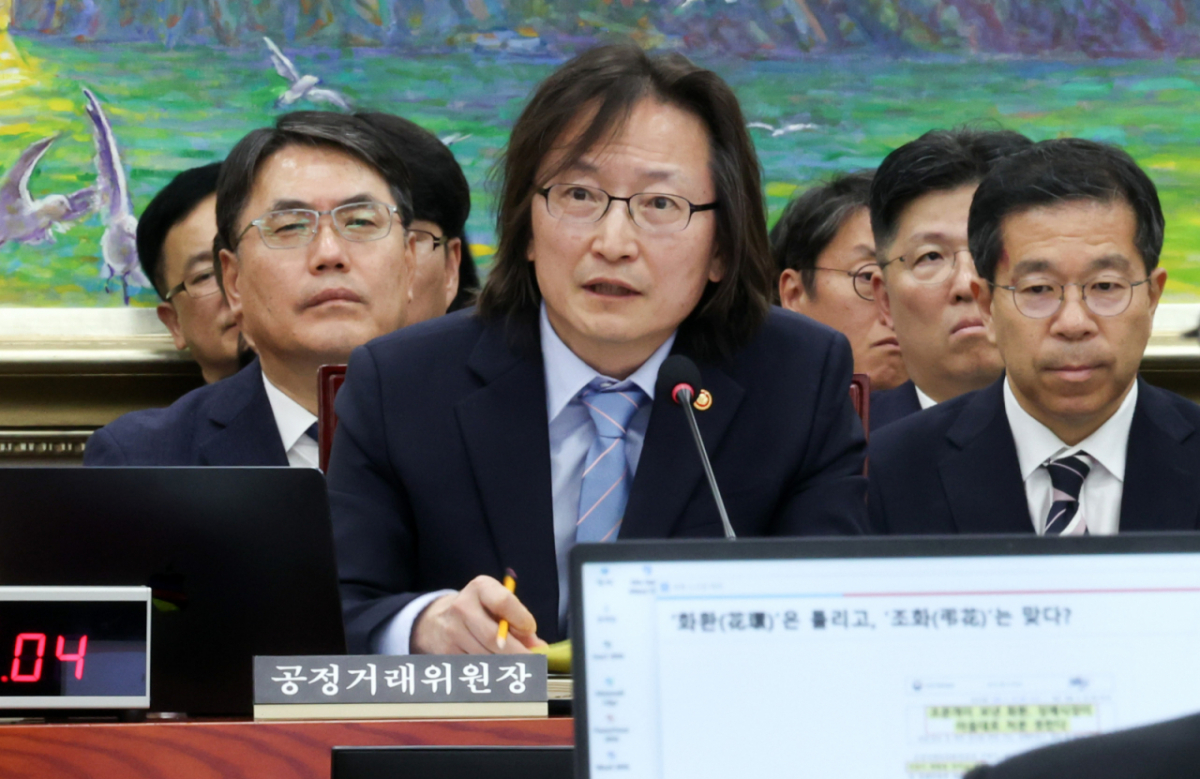 주병기 공정거래위원장이 12일 여의도 국회에서 열린 정무위원회의 공정거래위원회 등에 대한 국정감사에 출석해 답변하고 있다./사진제공=뉴시스