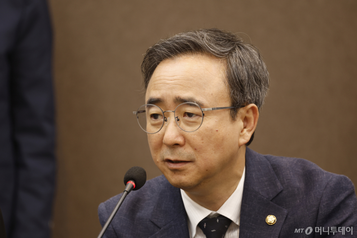 (광주=뉴스1) 김태성 기자 = 임문영 광주 광산을 국회의원이 12일 오전 광주시 김대중컨벤션센터에서 열린 민주당 전남광주현장 최고위원회의에서 인사말을 하고 있다 2026.6.12/뉴스1 Copyright © 뉴스1. All rights reserved. 무단 전재 및 재배포, AI학습 이용 금지. /사진=(광주=뉴스1) 김태성 기자