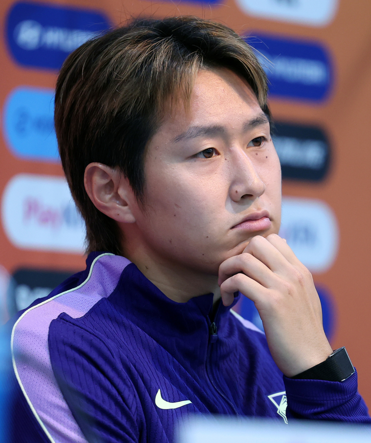 대한민국 축구 국가대표 이강인(25·아틀레티코 마드리드)의 소속사가 최근 온라인에서 확산하는 대표팀 내 불화설에 대해 "사실무근"이라며 법적 대응을 예고했다. 사진은 지난달 27일 서울 마포구 서울월드컵경기장에서 훈련 전 공식 기자회견에 참석한 이강인의 모습. /사진=뉴스1